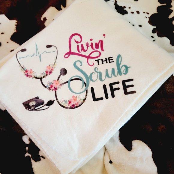 Livin The Scrub Life Nurses Cna Throw Blanket - Picture 5 of 6